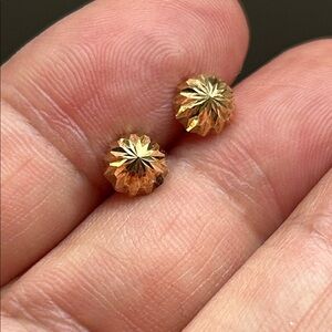 🖤©️JCM 14K signed 14K yellow gold earrings